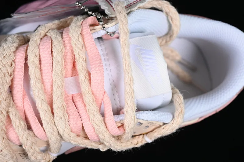 All Categories Nk SB Dunk Series Nk SB Dunk Low Low-top sneakers Nk Dunk Low Retro vibe style Rose cloth patch Brown and white distressed oxidation SB strap casual sneakers DH9765-100